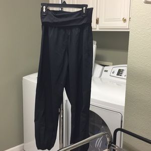 Lululemon sheer pants size 2